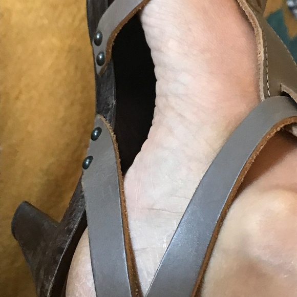 Diesel Women's Clog/Shoes Size 8 Good Condition. Grey Leather. - Picture 7 of 9